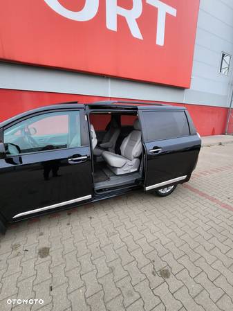 Toyota Sienna 3.5 V6 XLE AWD - 9