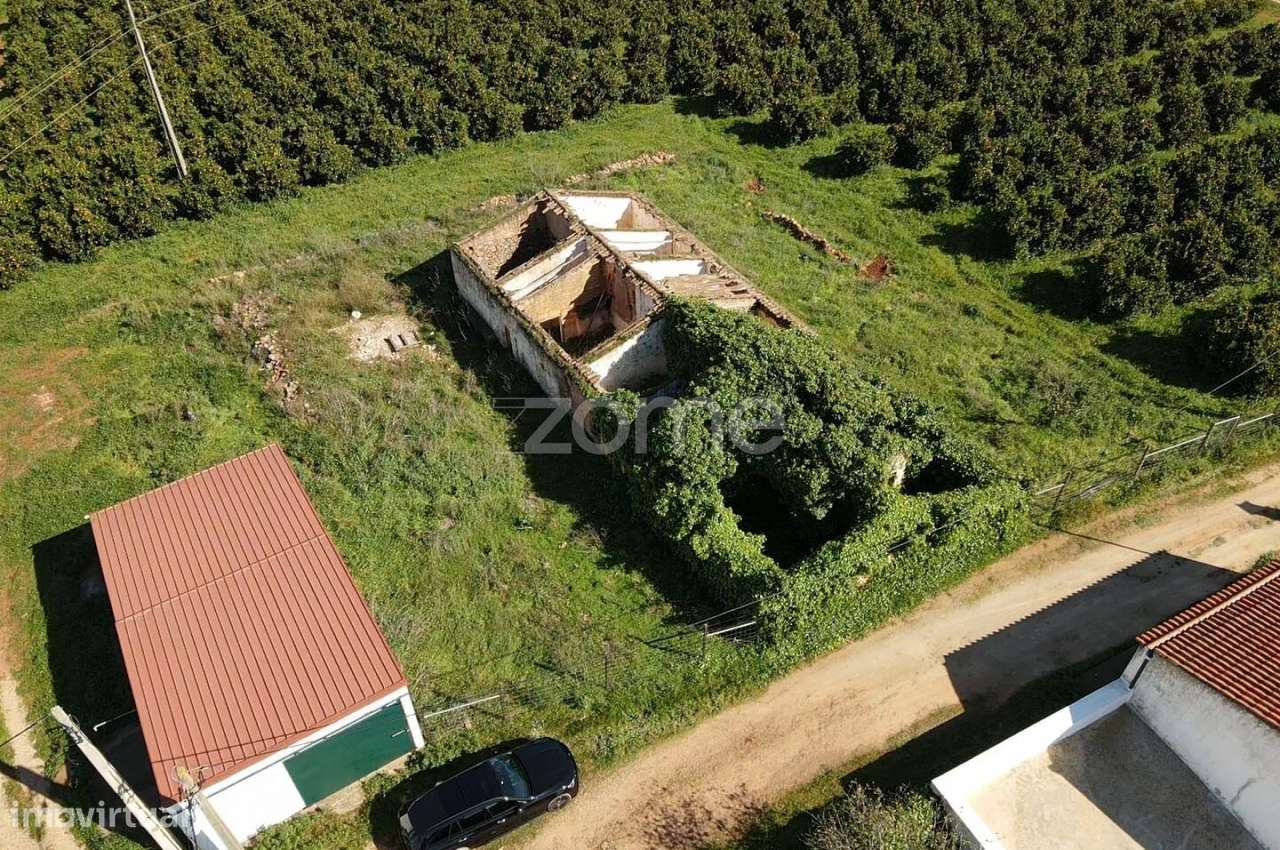 Moradia com 250m2 para recuperar em Carrasqueiro, Paderne, Albufeira - Grande imagem: 4/35