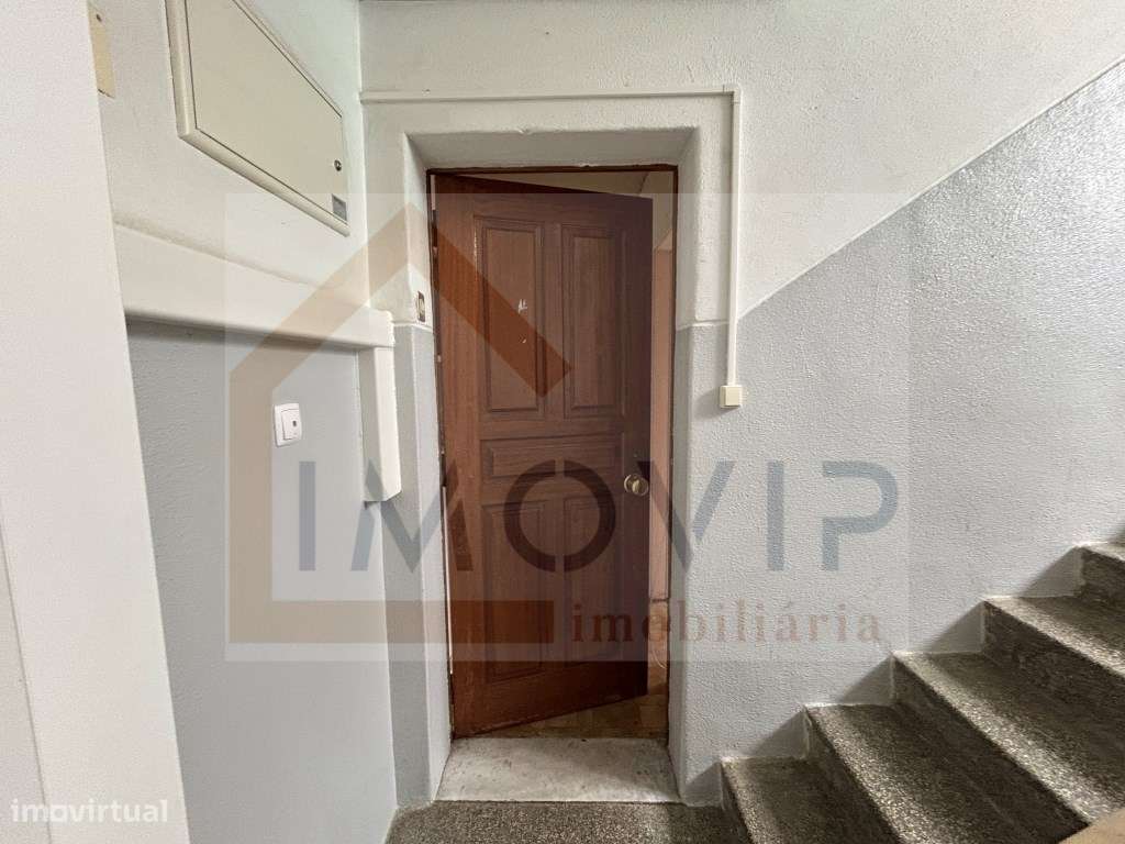 Apartamento T3 Laranjeiro 2º andar-15