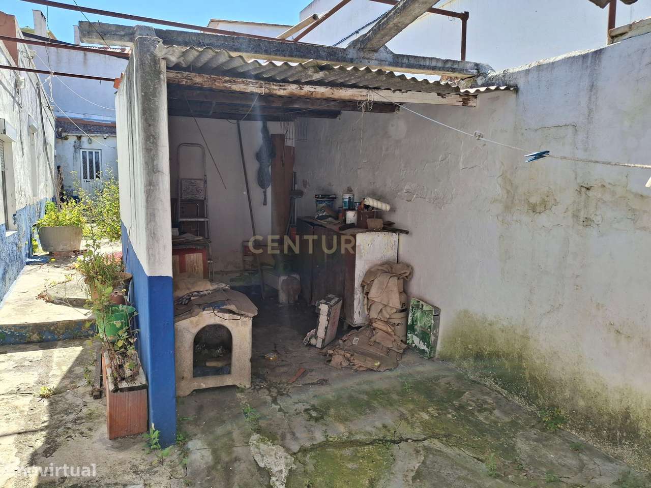 Moradia para Recuperação no Montijo com Jardim e Garagem-22