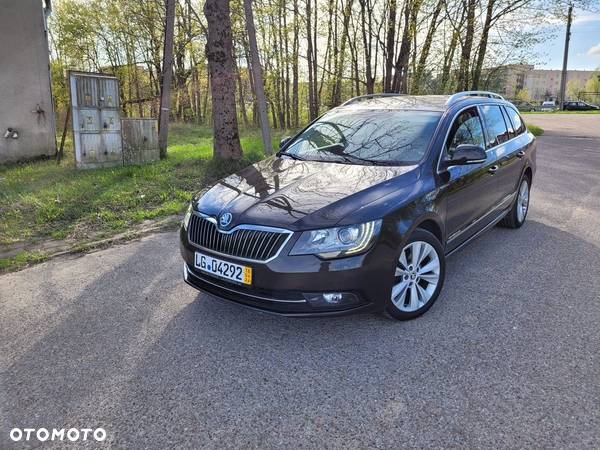 Skoda Superb 2.0 TDI DSG Elegance - 1