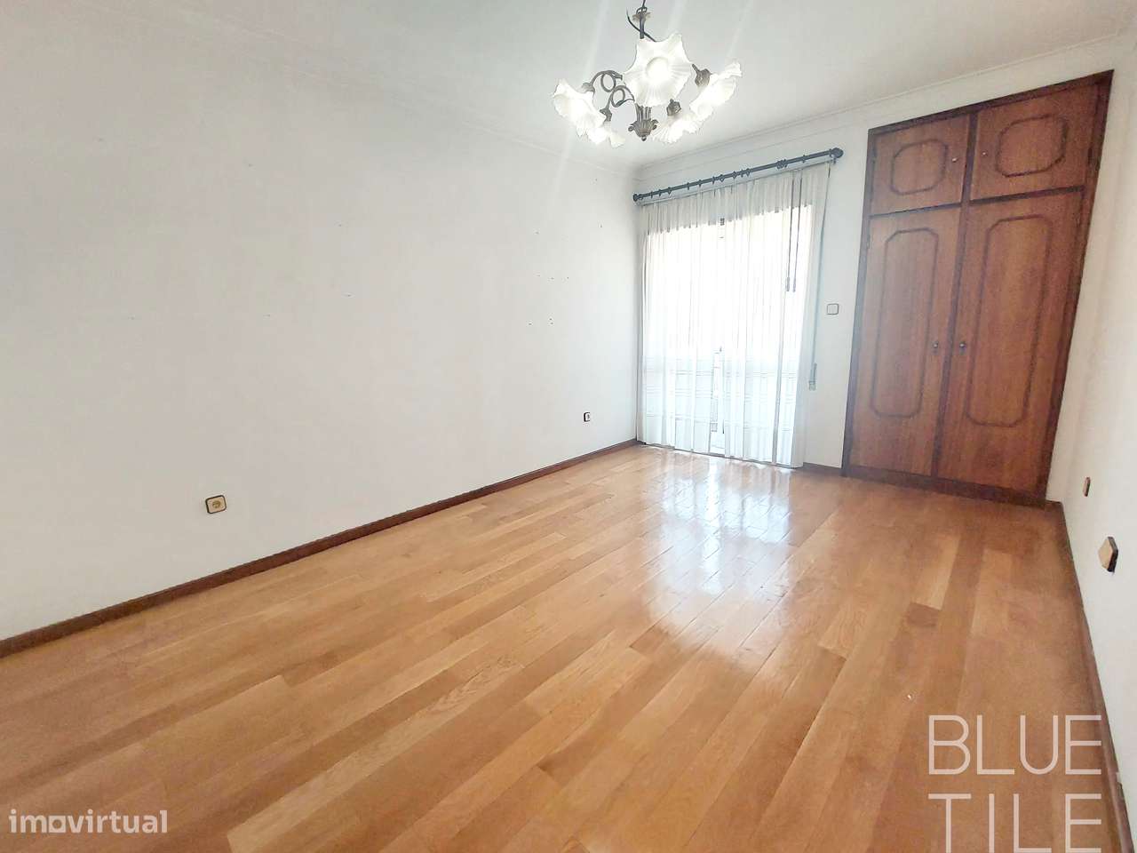 Apartamento T4 em Serpa Pinto-26
