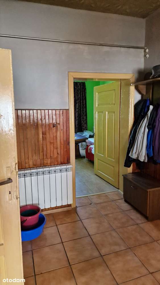 Poręba dom blisko centrum, parterowy z poddaszem do adaptacj-13