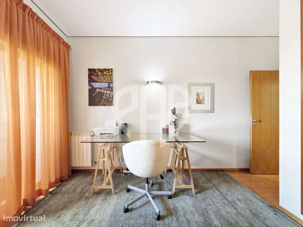 Apartamento T3+1 Duplex C/Terraço 250m2 // Condominio-31