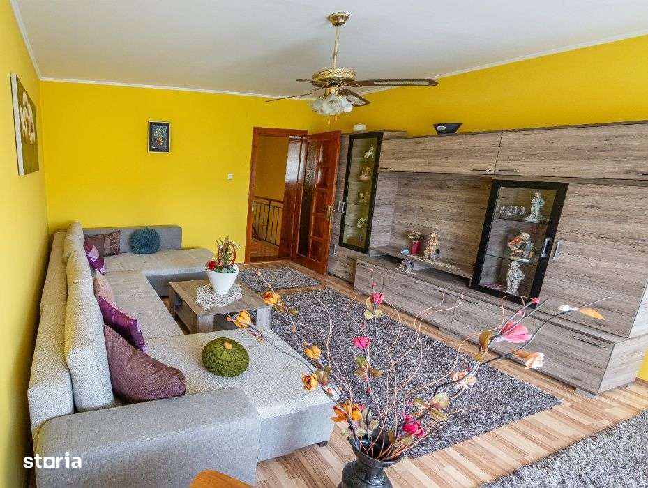 Vand casa cu etaj Titulescu-Satu Mare - Imagine principală: 1/7