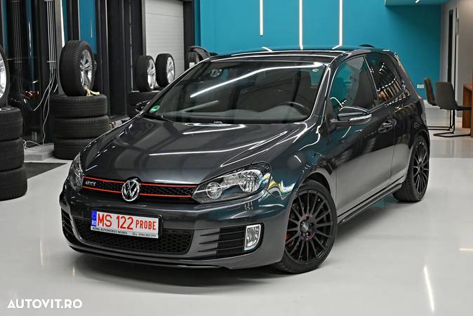 Volkswagen Golf 2.0 TSI GTI - 2