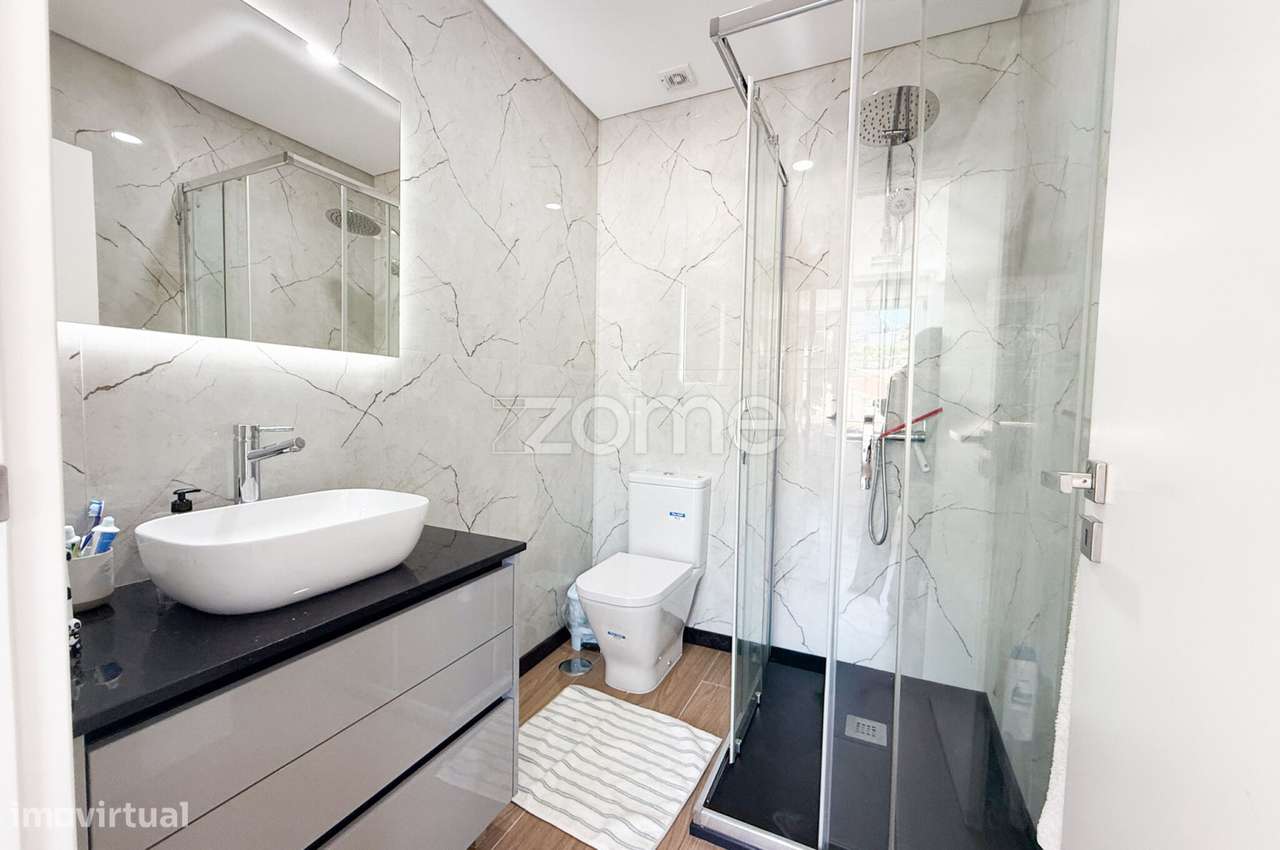 Apartamento T3 +1 Totalmente Renovado-8