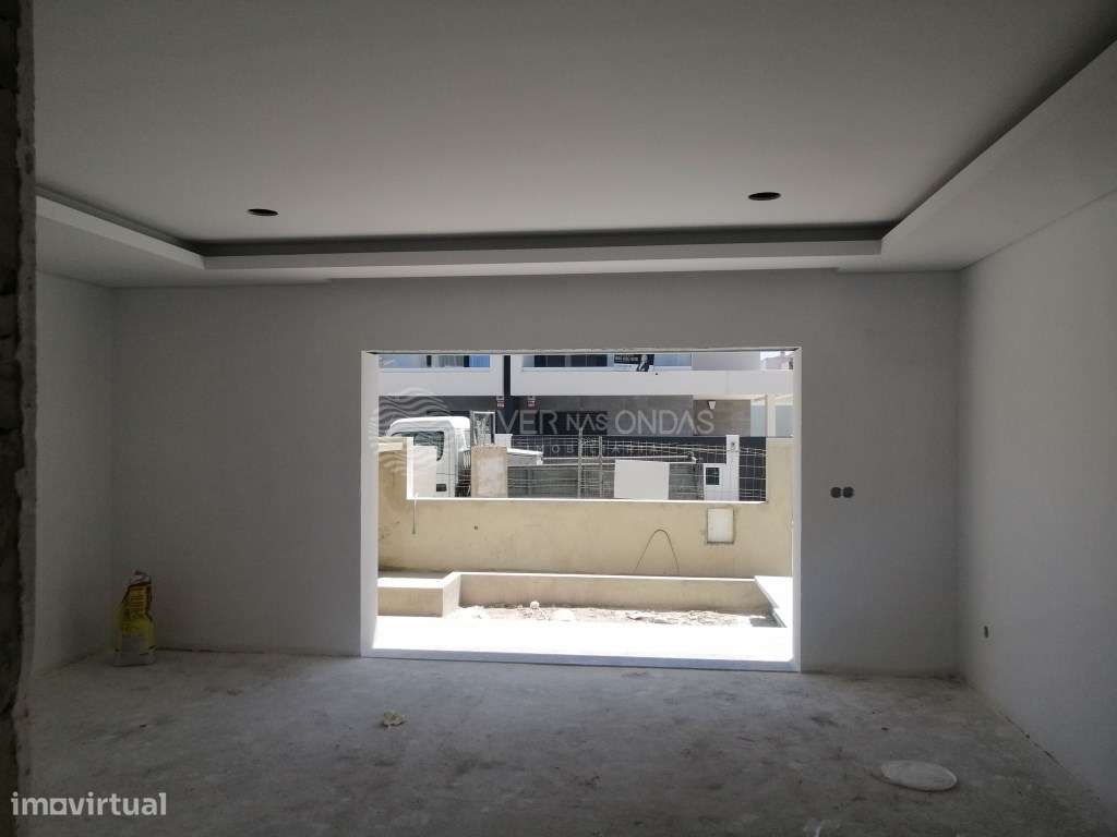 Moradia T3+1 | Geminada| Fernão Ferro | Seixal - Grande imagem: 5/23