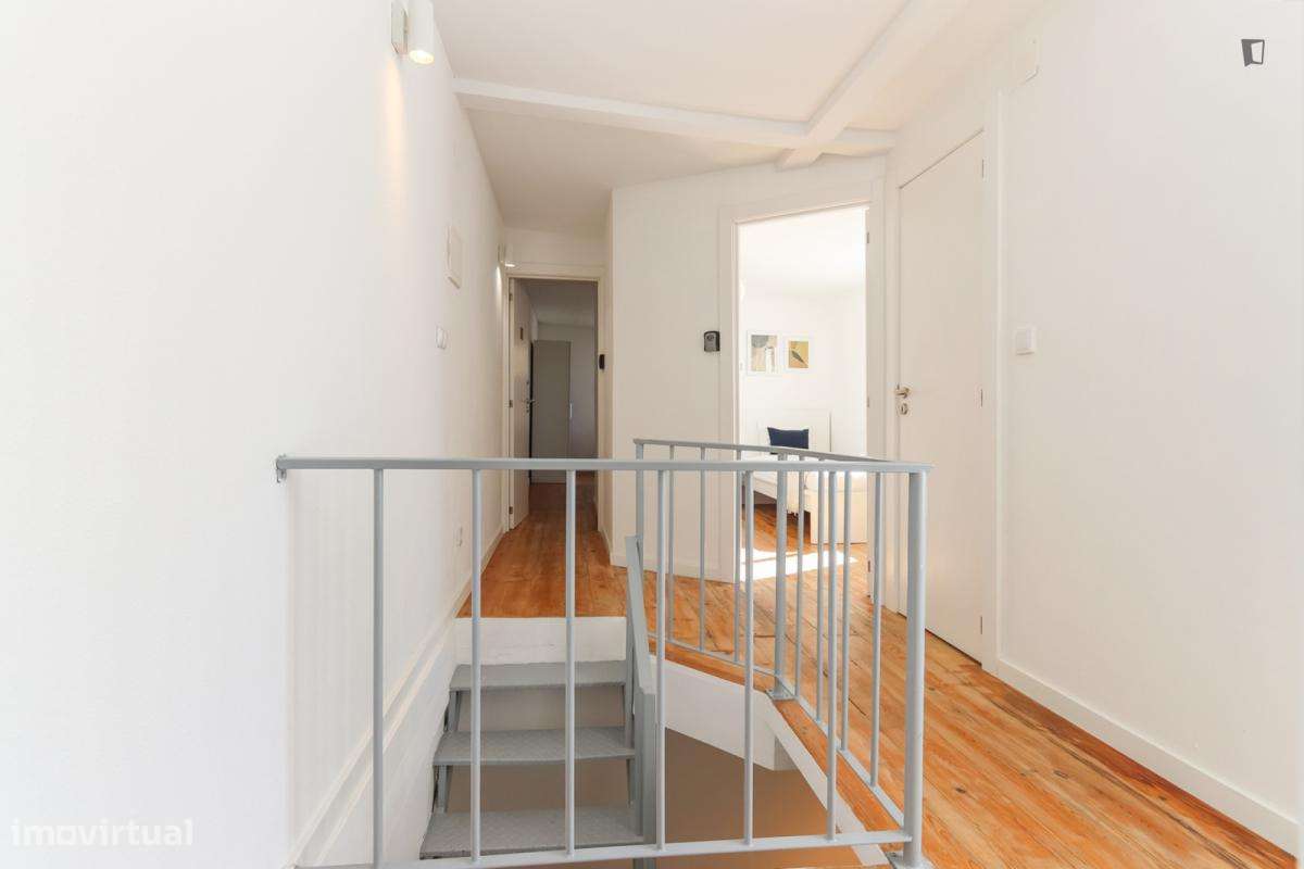 Quarto - localizado em Penha Lisbon - Grande imagem: 4/7