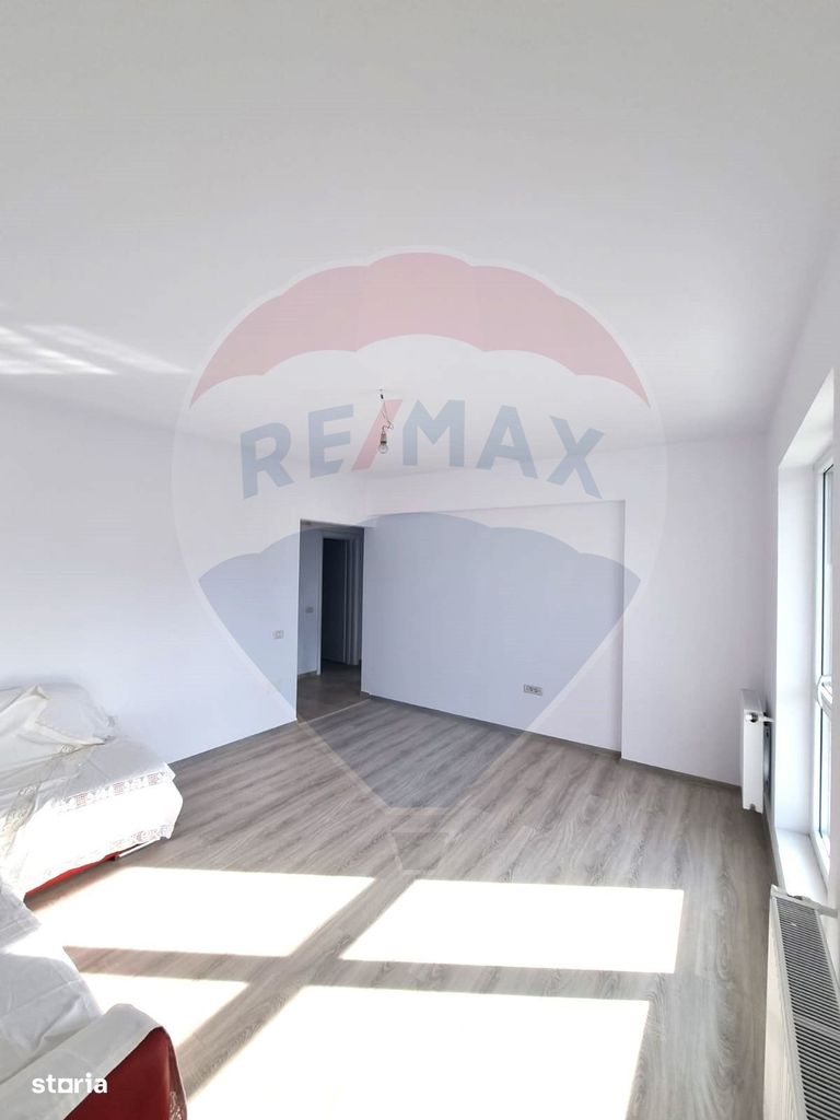 Apartament 2 camere si curte proprie de vanzare- Str. Doinei-Fundeni