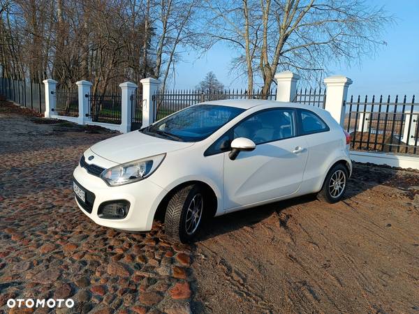 Kia Rio 1.4 crdi L - 9