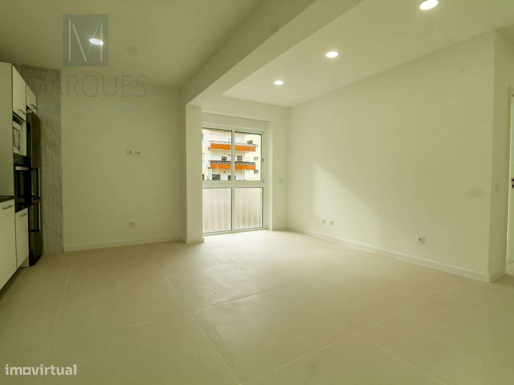 Apartamento T2 Remodelado no Laranjeiro - Grande imagem: 5/15