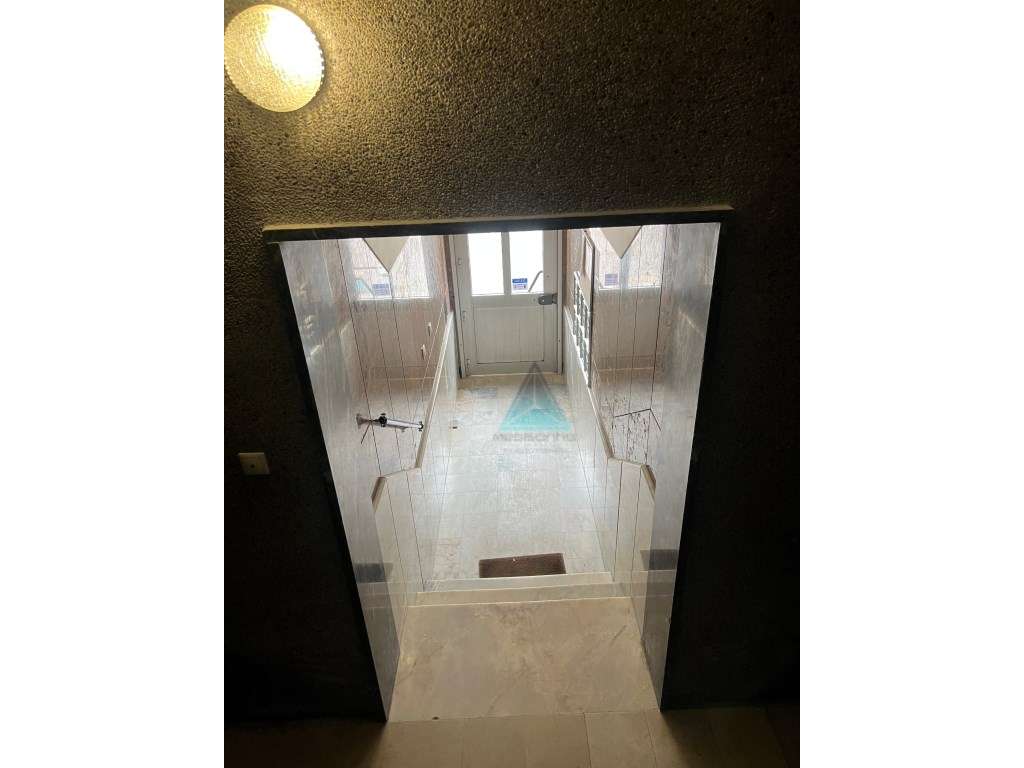 Apartamento T2 em Remodelação Total | Paivas - Amora | Excelente Op...-17