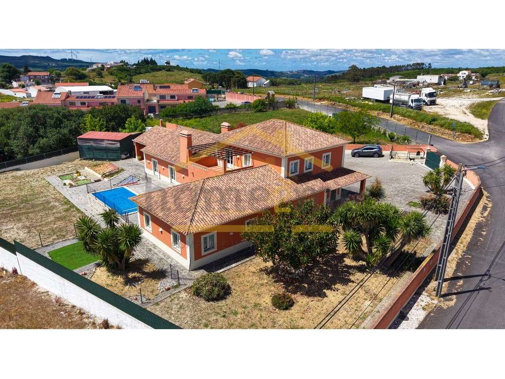 Magnífica Moradia T6 ( Térrea)- Arruda dos Vinhos-6