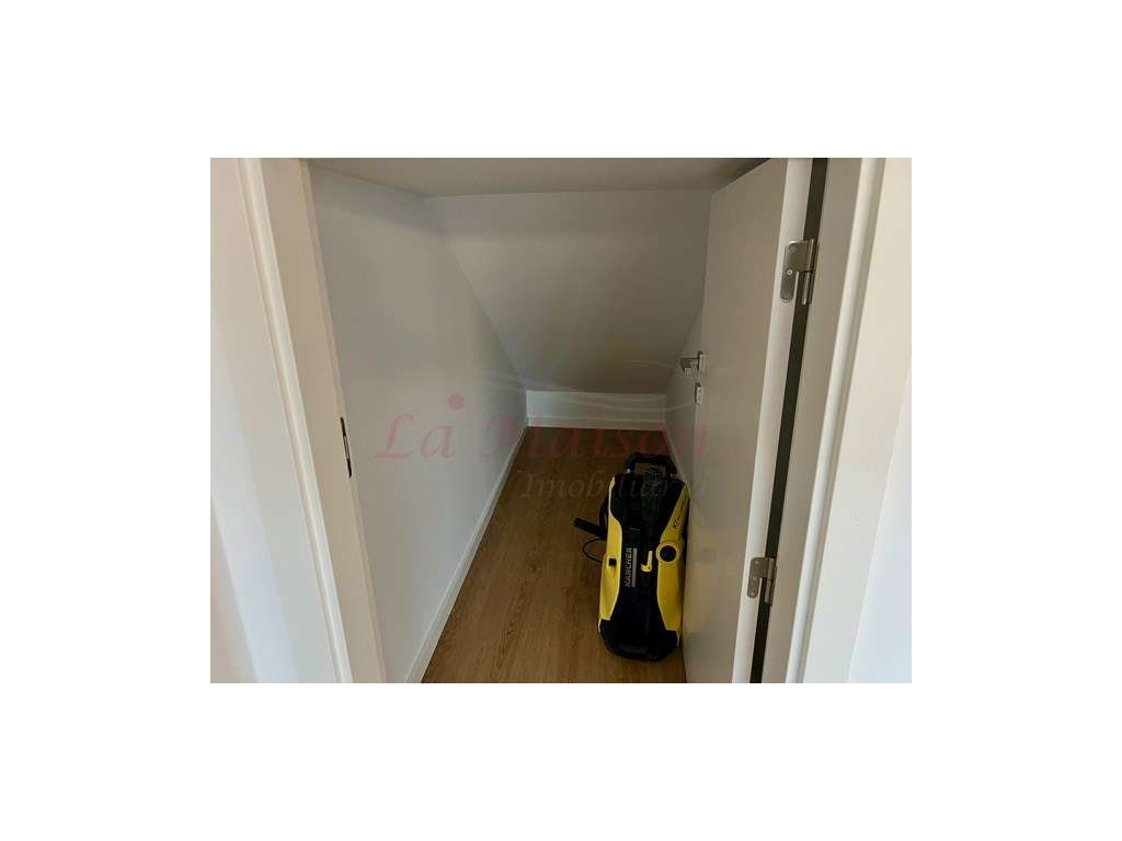 Moradia V5 no centro de Loures-57