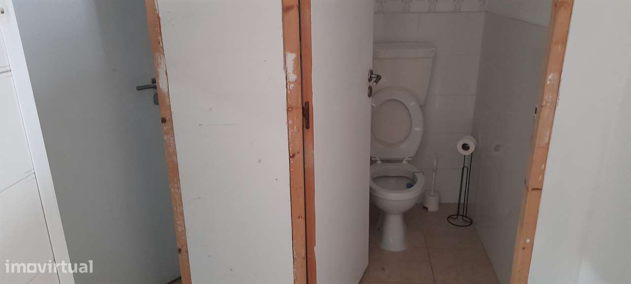 Prédio para Escritório/Retail com 157,5m² Almada , Sobreda da Caparica - Grande imagem: 4/5