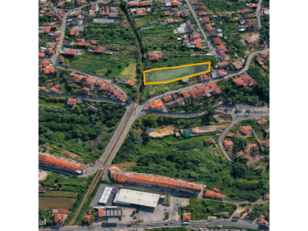 Terreno com 2.200 m² Urbanizável a 1 minuto do centro de Águeda - Grande imagem: 3/8