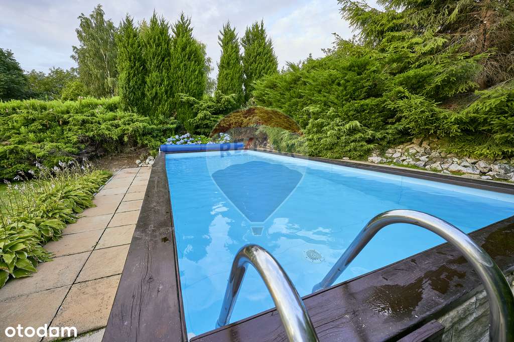 Klimatyczny dworek z basenem i kortem tenisowym-5