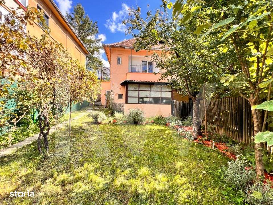 Casa pe un singur nivel cu 3 camere+pivnita. Pod si curte-Zona Sub Ari - Imagine principală: 2/19