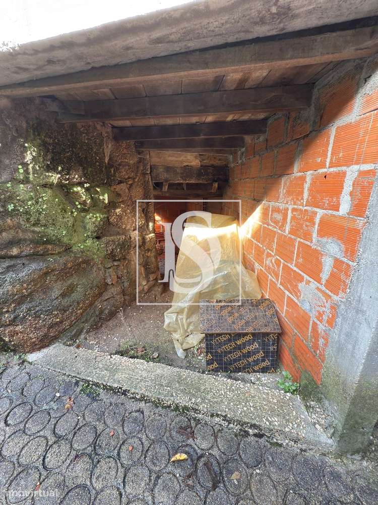 Moradia Para Restaurar em Loureiro - Grande imagem: 4/6