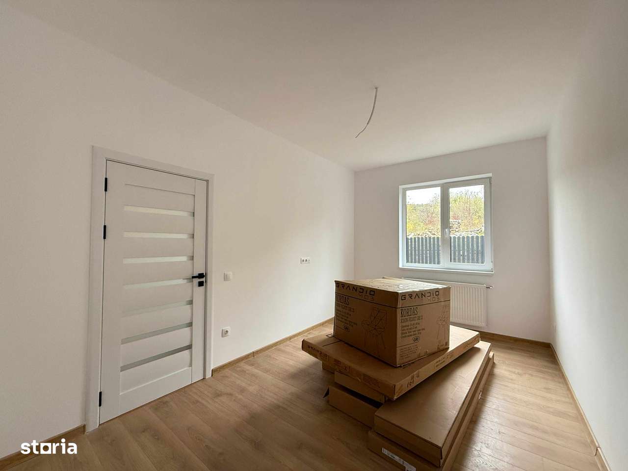 Vand apartament cu 2 camere, bloc nou, etaj 2 - Livezeni-4