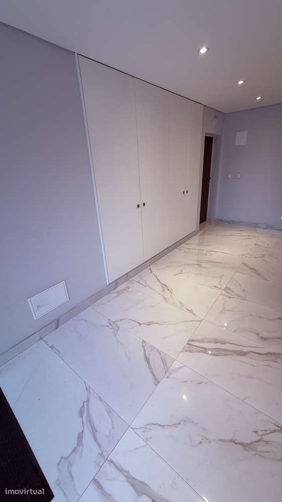 [Apartamento] - T1 - junto a Belas Clube Campo - Grande imagem: 4/26