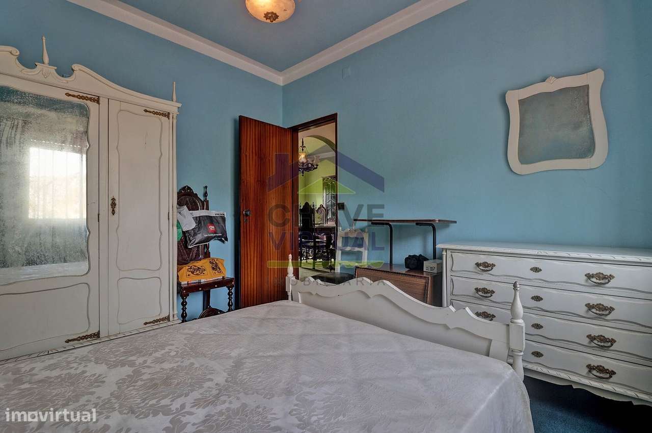 Moradia V2+1 com Terreno e Garagem - Delgada, Bombarral-7