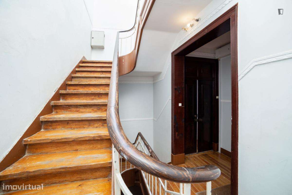 Quarto - localizado em Anjos Lisbon - Grande imagem: 3/8