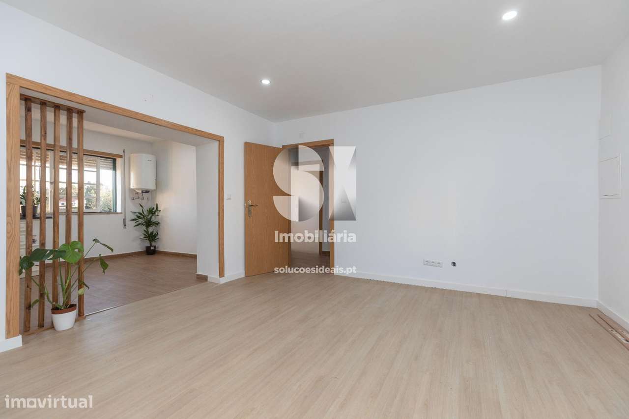 Moradia T2 Isolada Renovada - Grande imagem: 4/19