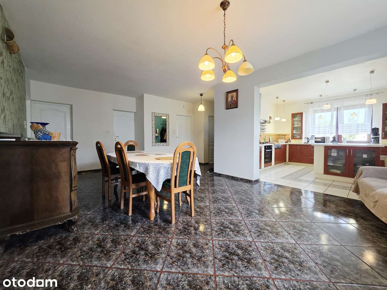 Dom wolnostojący – 3 niezależne mieszkania – Kobierzyce-5