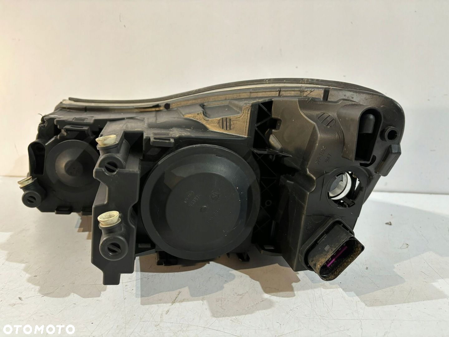 Skoda Octavia 2 FL Lampa przednia Xenon R- 13846 - 6