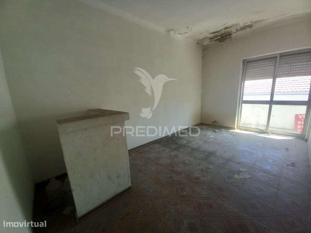 T1 para Remodelar na Baixa da Banheira - Grande imagem: 3/19