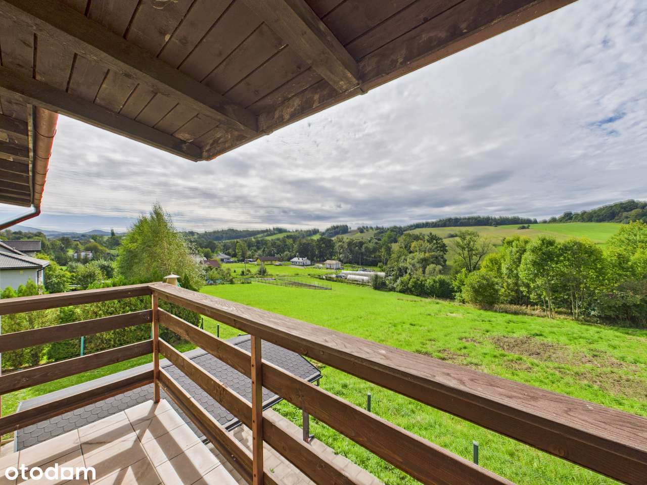 Hala produkcyjno–magazynowa z komfortowym mieszkaniem na piętrze-18