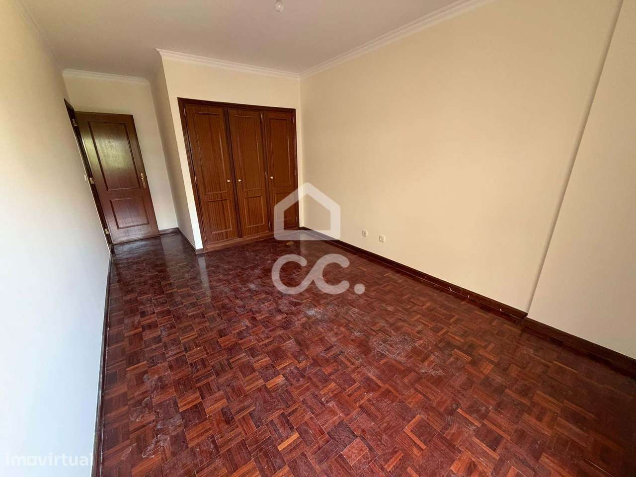 T2 espaçoso com Lareira, Varanda e Garagem - Algueirão-17