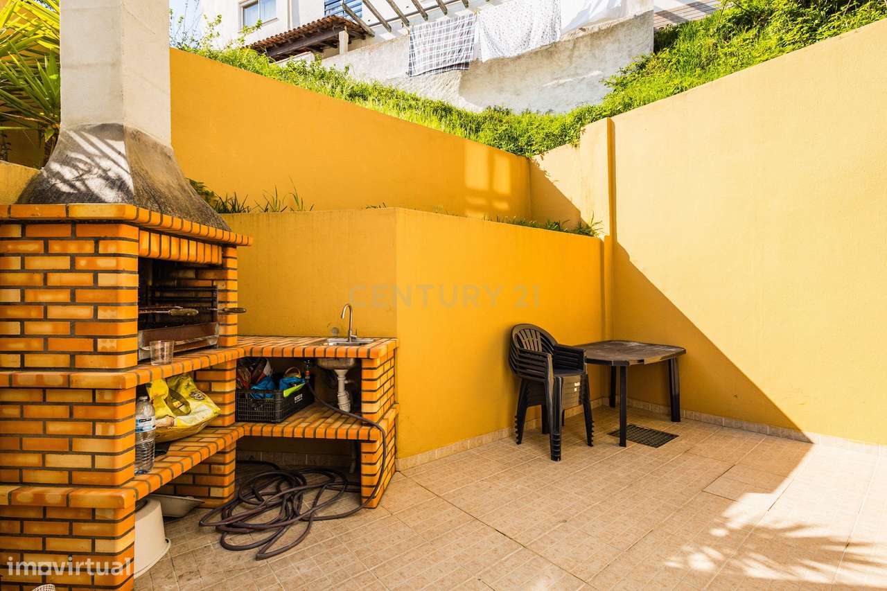 T2 na Nazaré com boas áreas e lugar de garagem-16