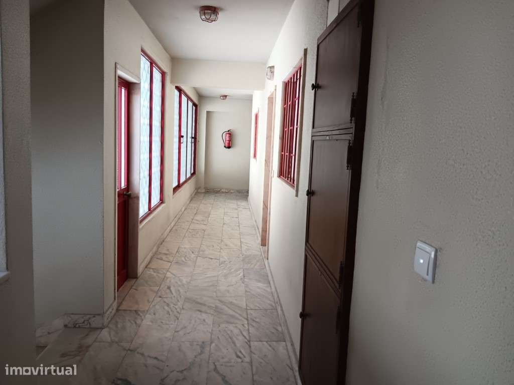 T1 Magoito com varanda e parqueamento-7