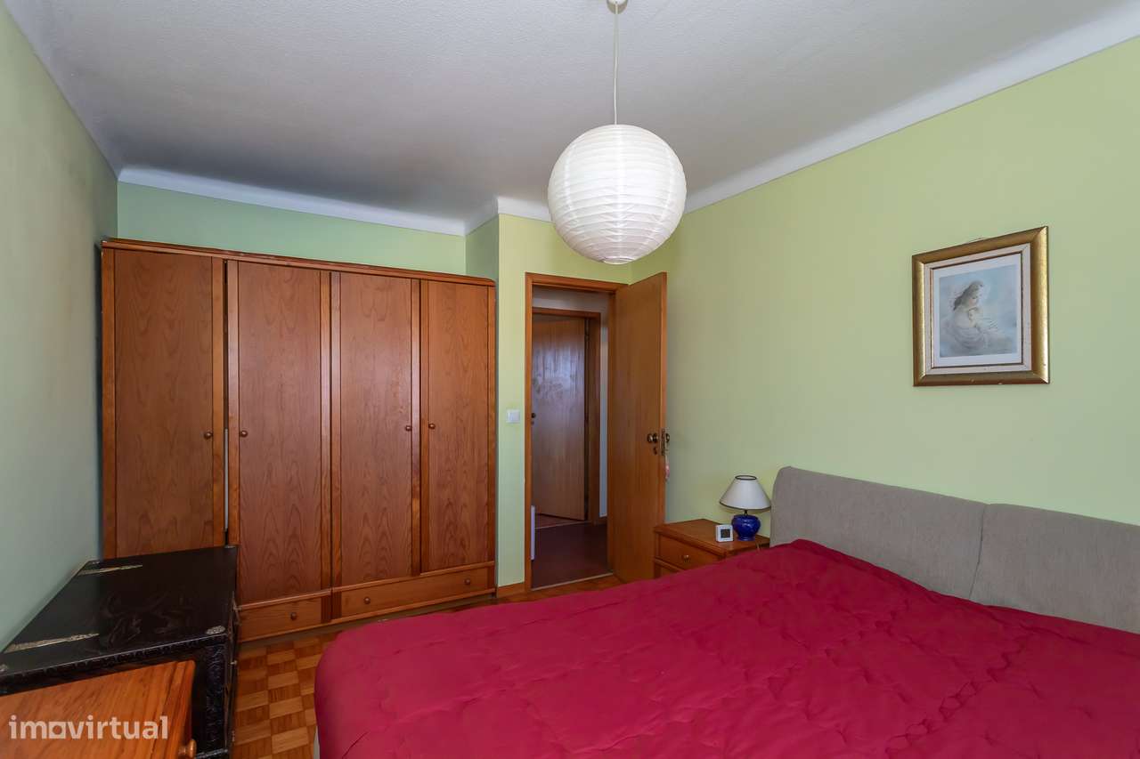 T3 em bom estado de conservação no Algueirão-13