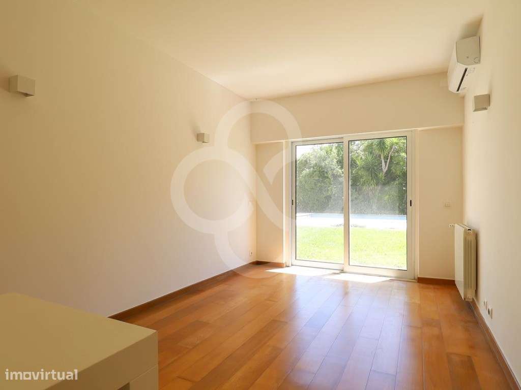 Moradia T6 Isolada no Estoril com piscina e garagem mais espaços ve...-27