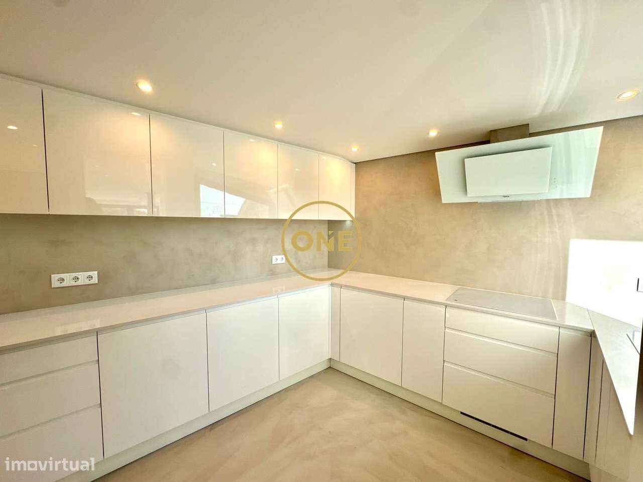 Moradia NOVA T3+1 | 330 m2 | Piscina | PRAIA | Francelos-15