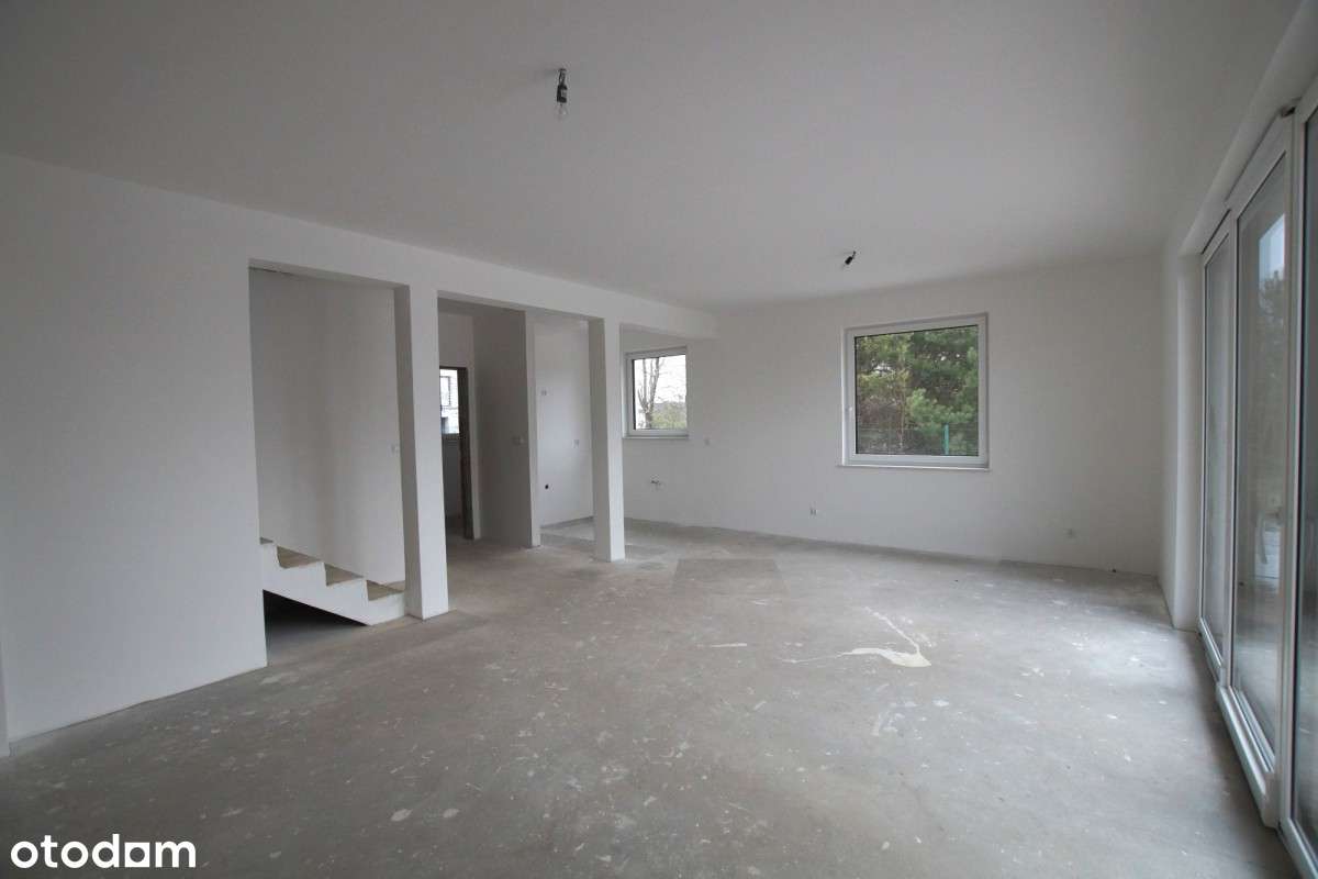 Lokal z garażem w zabudowie bliźniaczej  Kobysewo-7