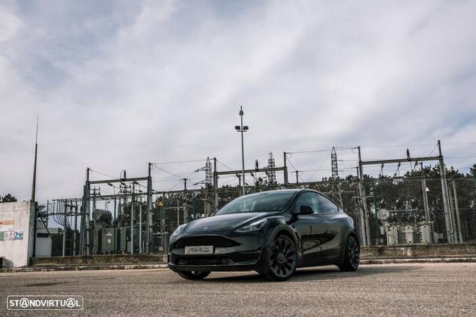 Tesla Model Y Performance Dual Motor AWD - 1