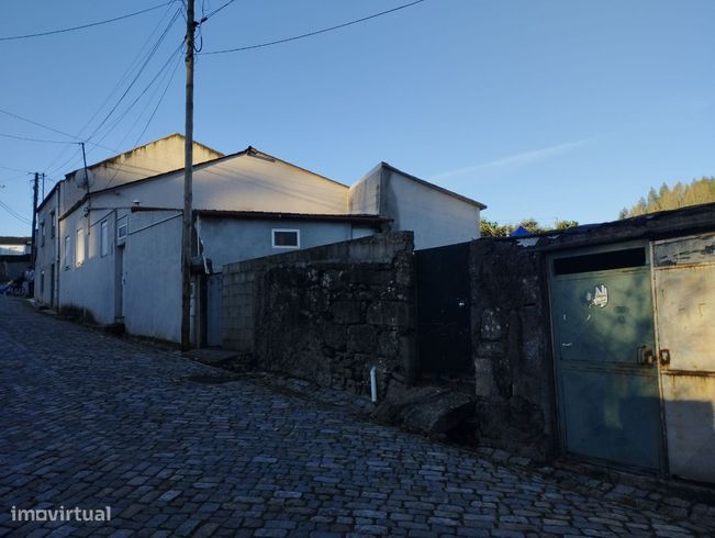 CASA Rés/Chão para Restaurar ou fazer prèdio em Leça do Balio-2