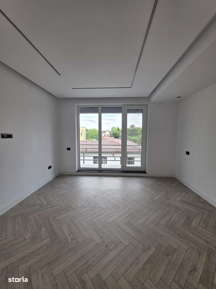 Vilă Individuală cu Piscină în Otopeni COMISION 0!-14