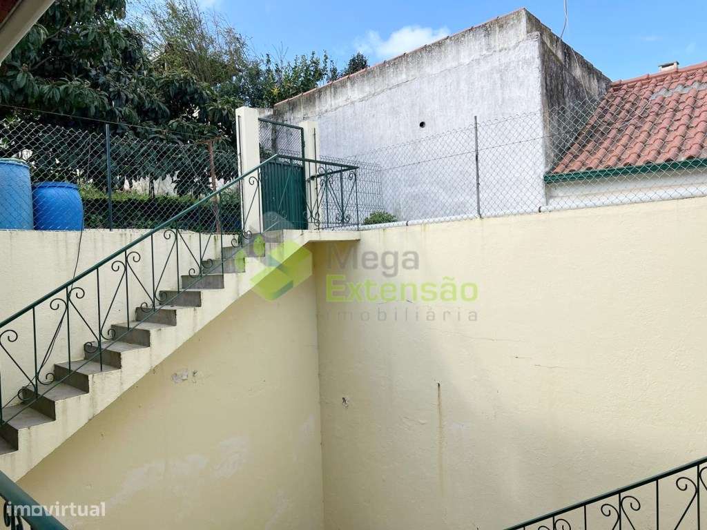 Moradia T3, com Terreno de 1080 m2, no Centro da Vila do Cadaval, c...-19