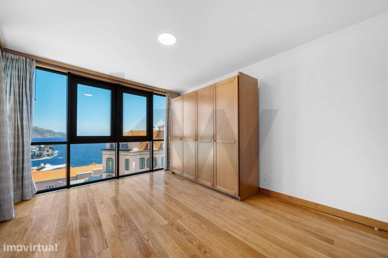 Apartamento T1 com vista incrível e única sobre a baía do Funchal e o - Grande imagem: 5/27