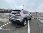 Jeep Cherokee - 3