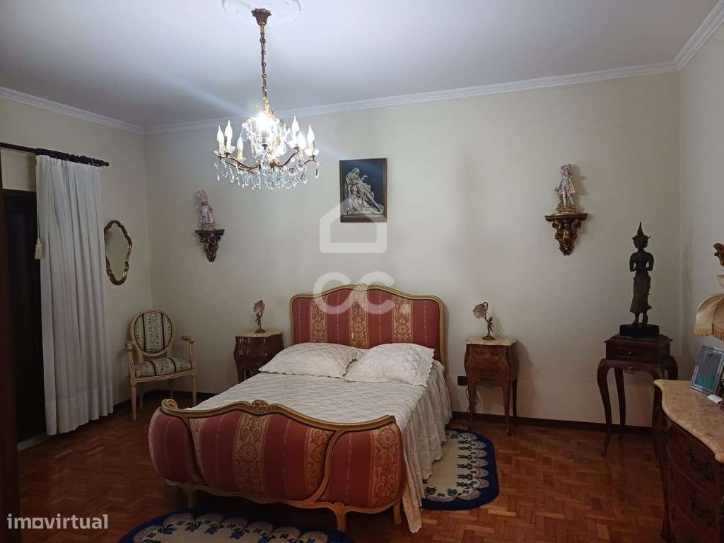 Moradia Bi-familiar T5+T2 em Palmeira, Santo Tirso-8