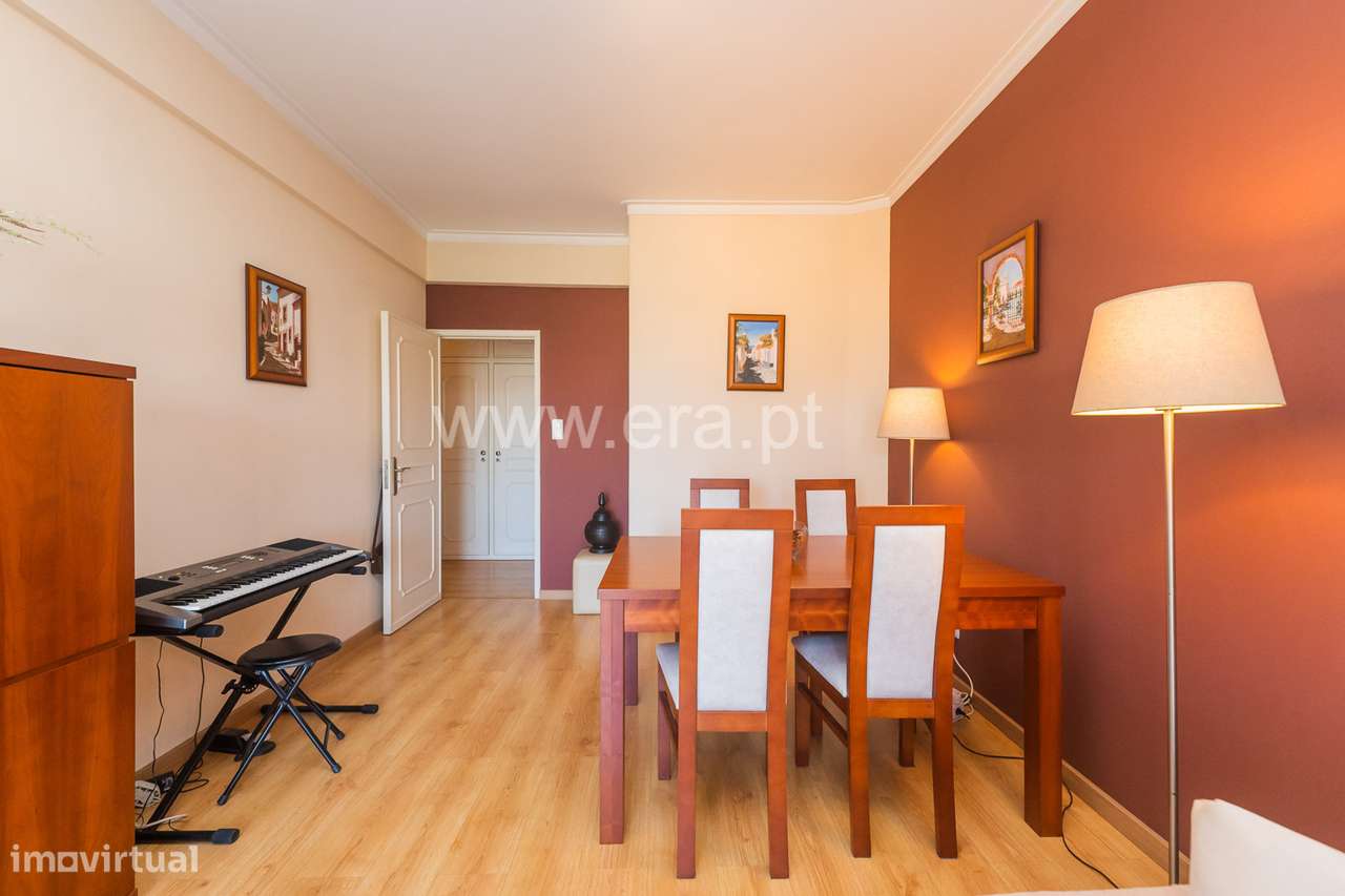Apartamento T2 com 77 m perto do Metro-18