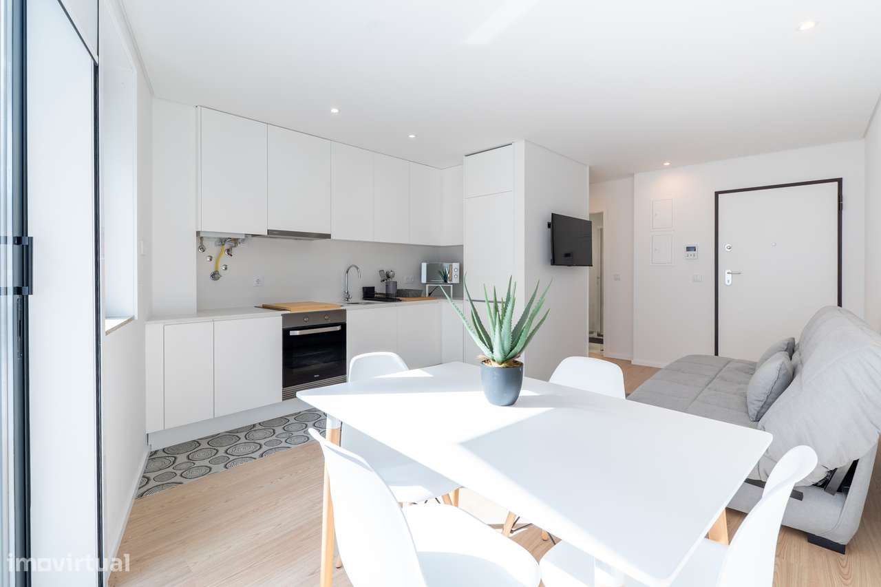 Apartamento T0 | Rua General Humberto Delgado - Grande imagem: 2/5