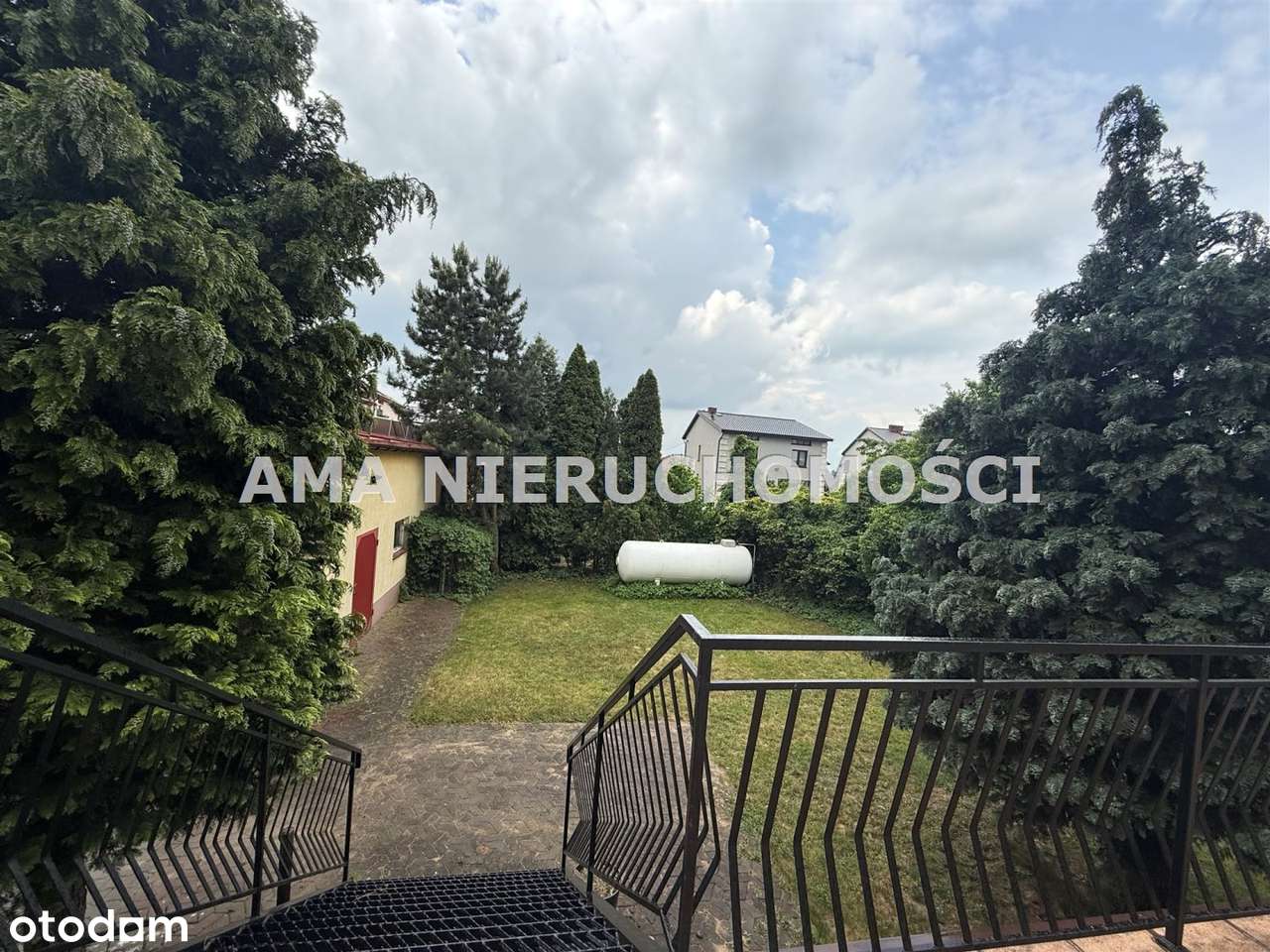 Komfortowy dom rodzinny w doskonałej lokalizacji-13
